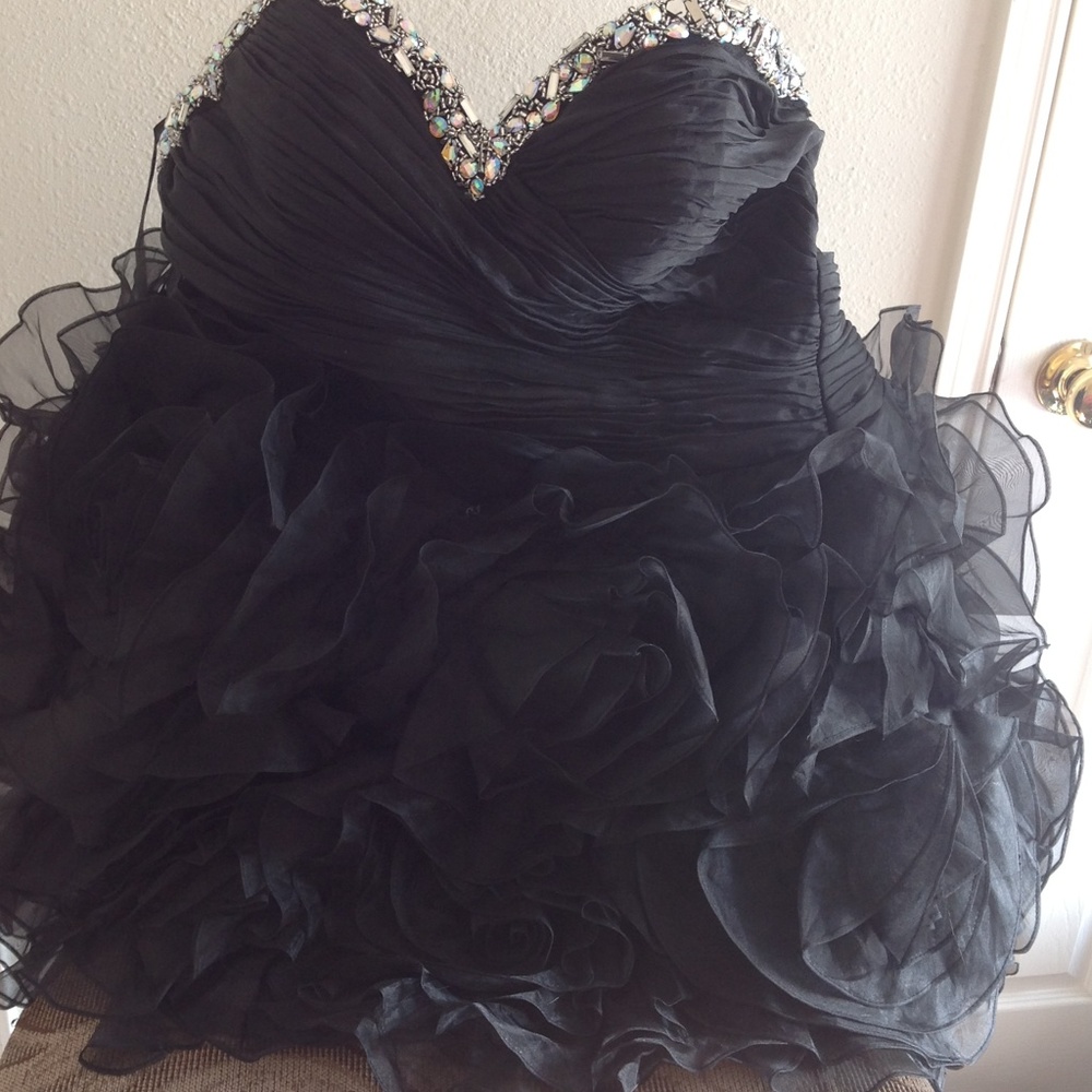Homecoming or Prom dress. Formal dress(:
